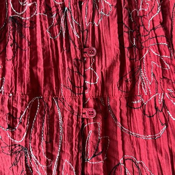 Blouse - Picture 2 of 3